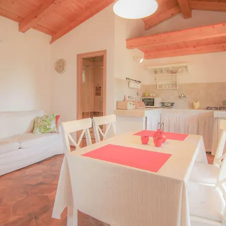 Apartman Charmantes Studio-apartment Mit Mediterranem Garten, Grill, Liege, Wifi *
